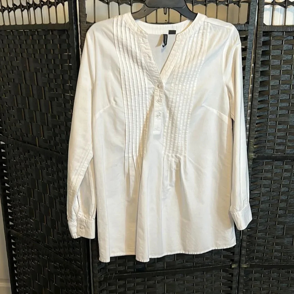 NWOT New Direction White Tuxedo Style Blouse Size Small